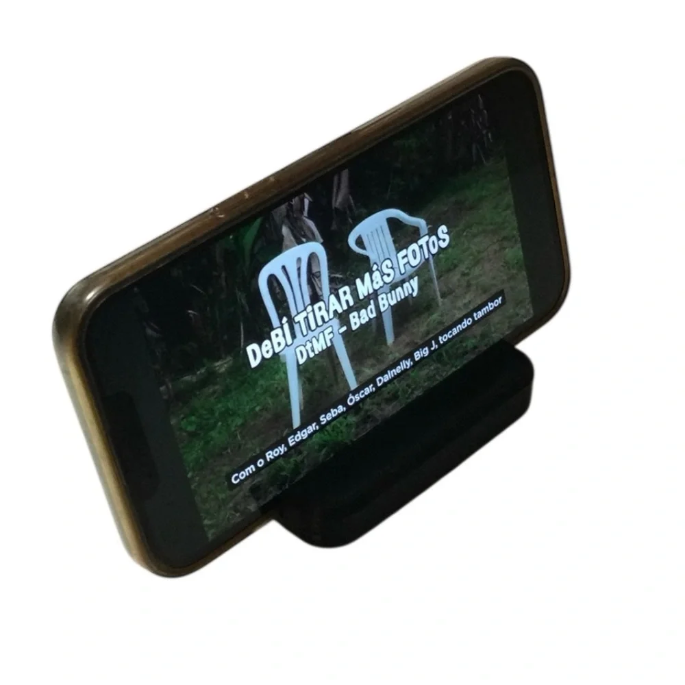 3D Printed Black Phone Stand